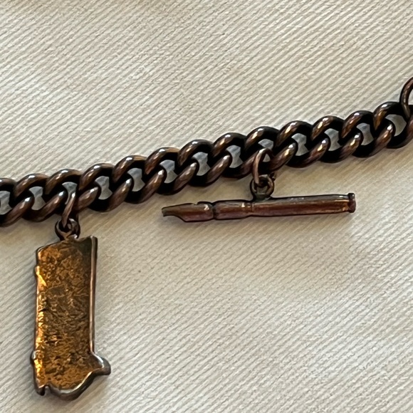 Vintage musical instruments charm bracelet. - Picture 11 of 16